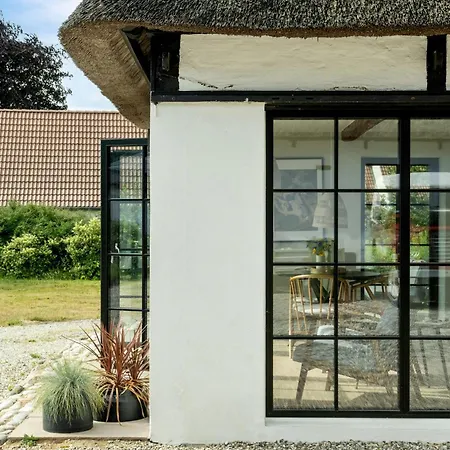 Enjoy Nature In A Thatched Annex From 1860 Tatil Evi