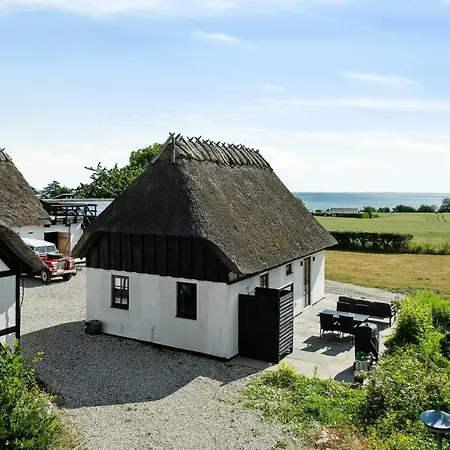 Tatil Evi Enjoy Nature In A Thatched Annex From 1860 Frorup