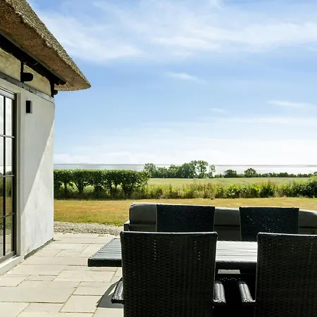 Enjoy Nature In A Thatched Annex From 1860 Tatil Evi Frorup